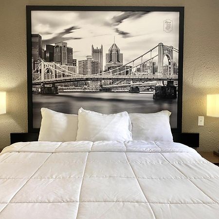 Super 8 By Wyndham Greensburg Esterno foto