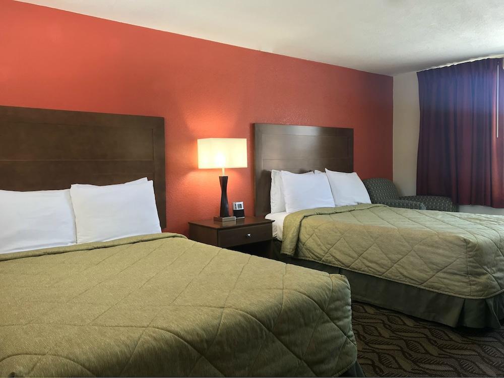 Super 8 By Wyndham Greensburg Esterno foto