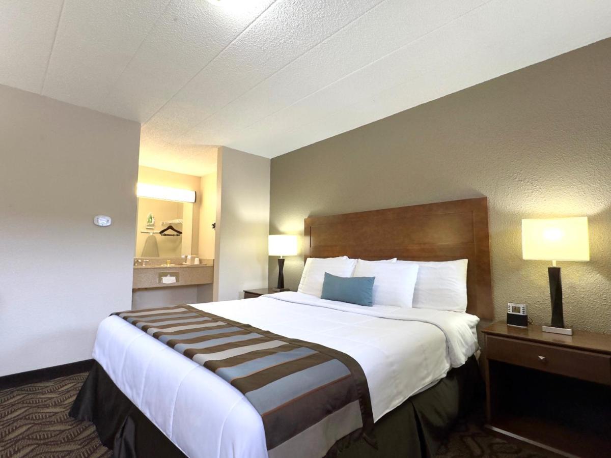 Super 8 By Wyndham Greensburg Esterno foto