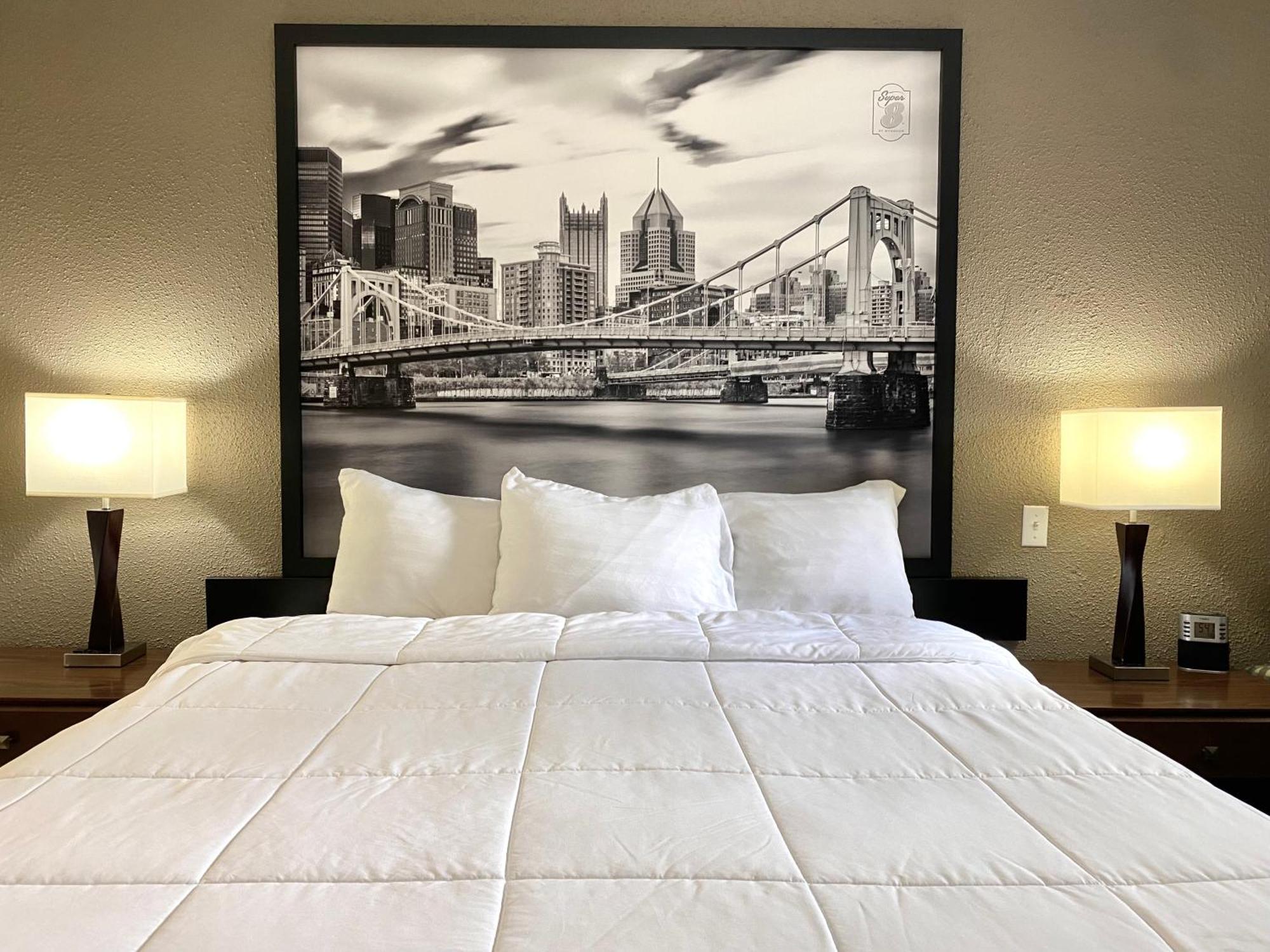 Super 8 By Wyndham Greensburg Esterno foto